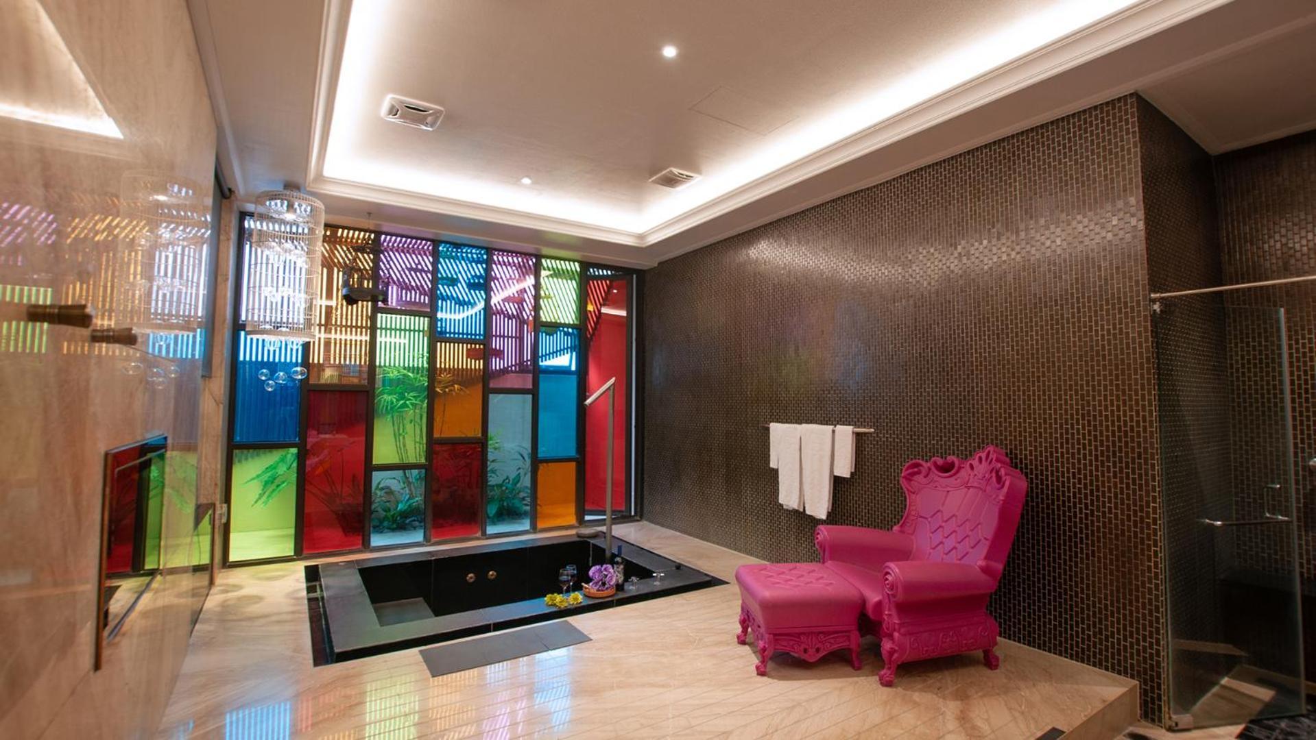 Mulan Motel Taichung Luaran gambar