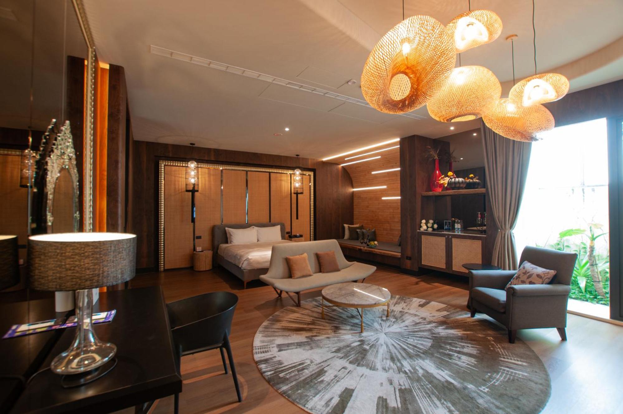 Mulan Motel Taichung Luaran gambar