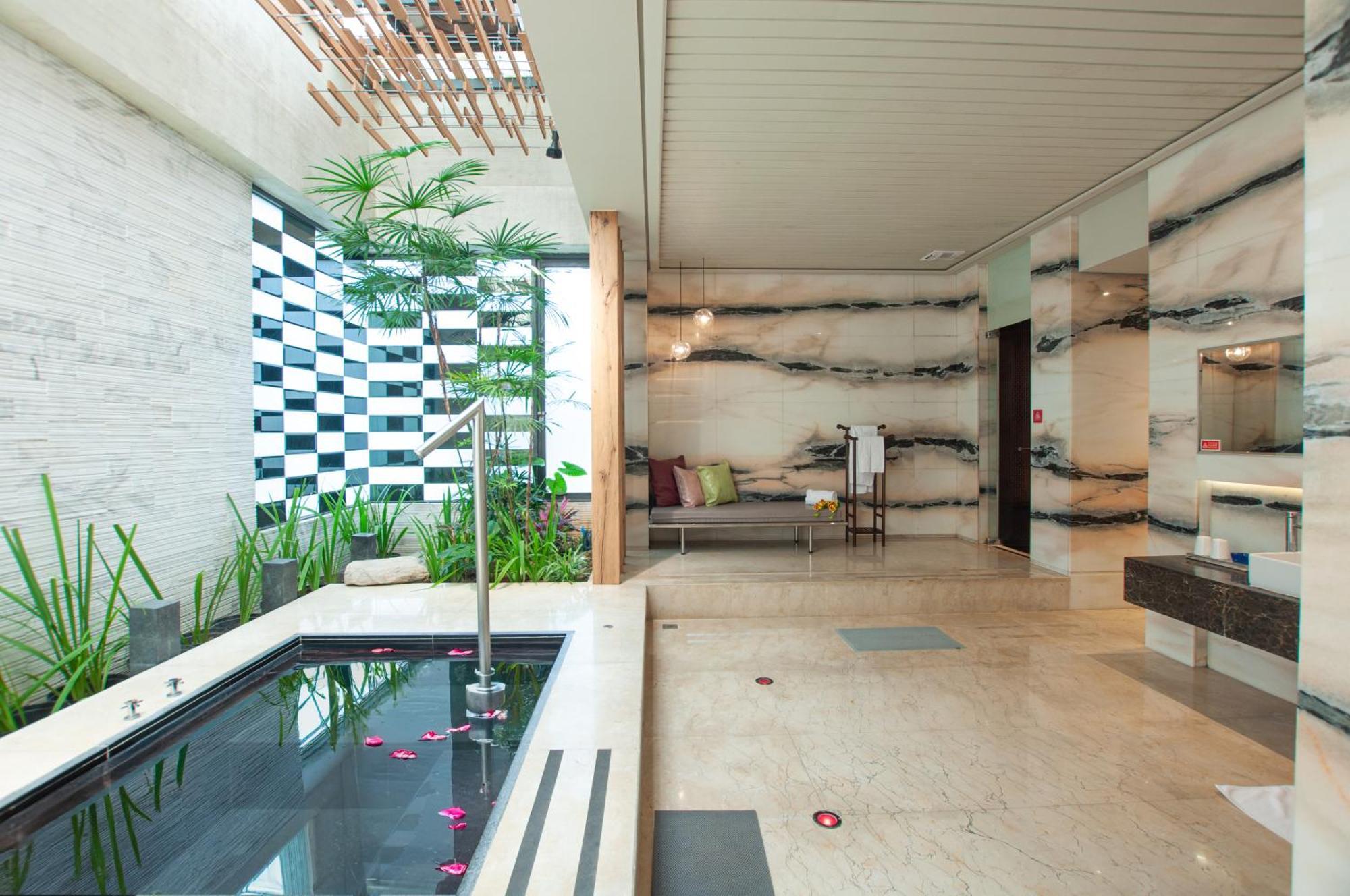 Mulan Motel Taichung Luaran gambar