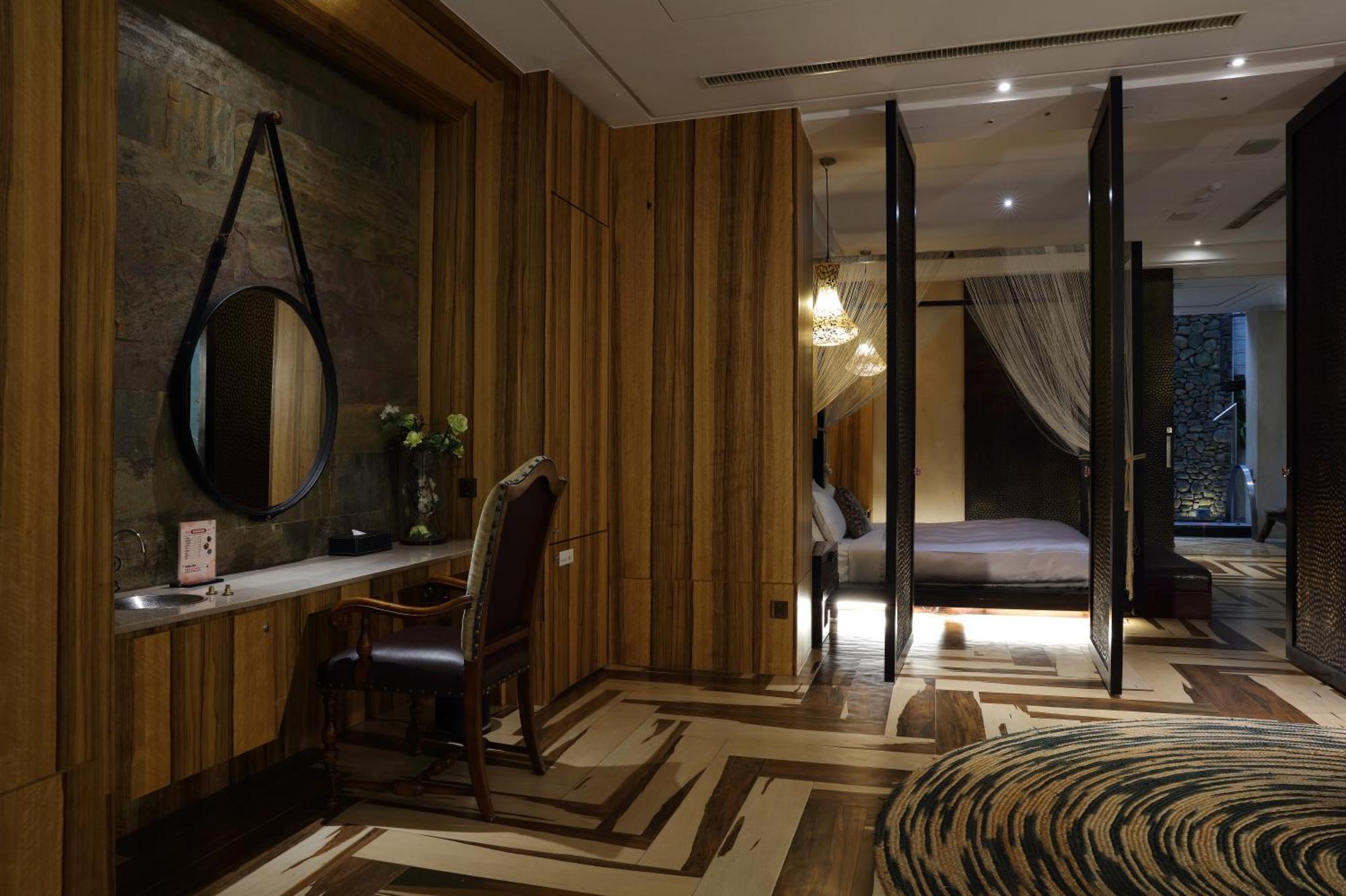Mulan Motel Taichung Luaran gambar