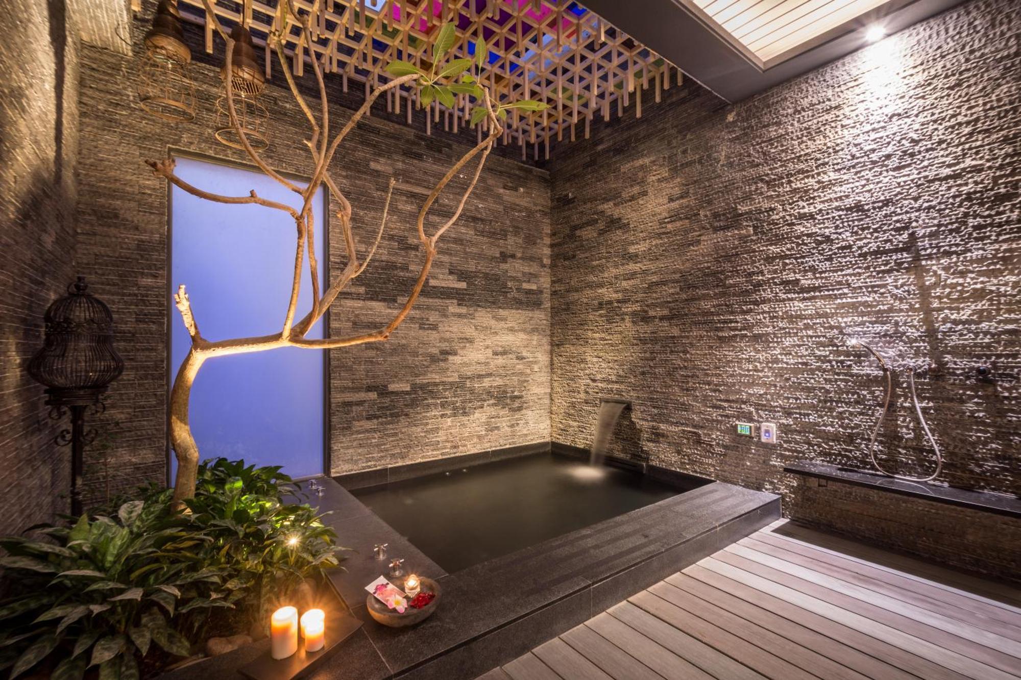 Mulan Motel Taichung Luaran gambar