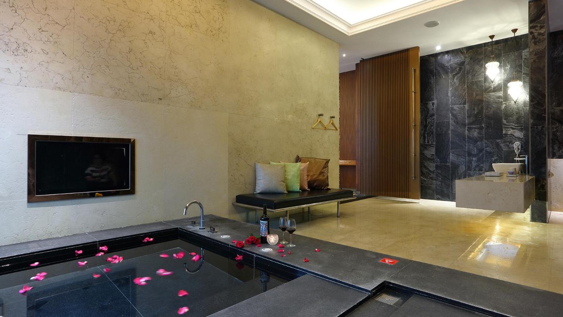 Mulan Motel Taichung Luaran gambar